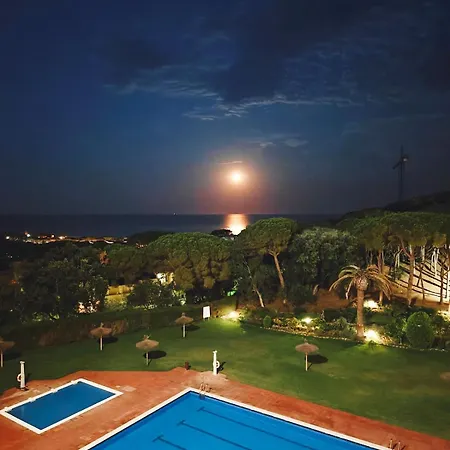 Sapphire Horizon - Sea View & Pool 팔라프루헬